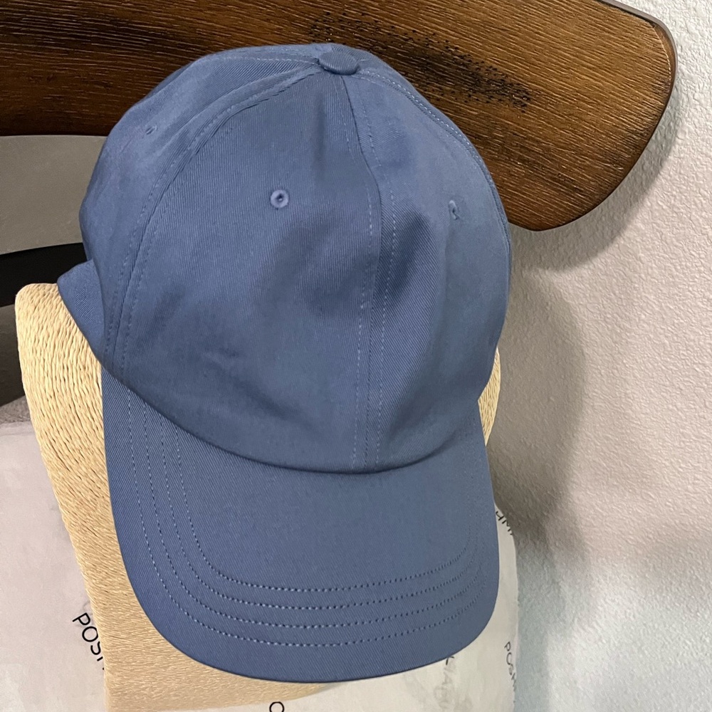 Lululemon NWOT AUTHENTIC classic unisex *Workmark* Oasis Blue Color Ball Cap